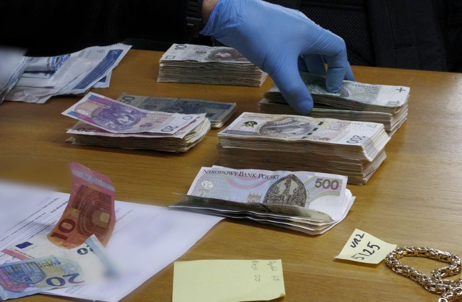 Game over w kilku powiatach. Zatrzymano 26 osób i zabezpieczono ponad 150 automatów do gier